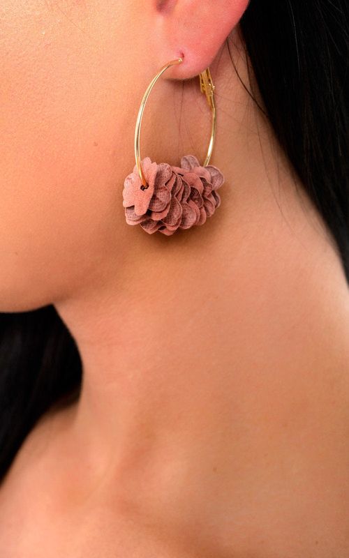 Chic Fall Floral Hoop Earrings - Elevate Your Style in Gold Plating!